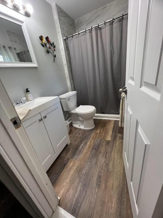 Charming And Happy Walled Lake Mi Cottage Novi Eksteriør billede