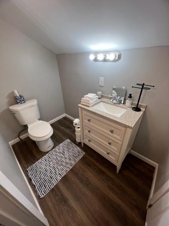 Charming And Happy Walled Lake Mi Cottage Novi Eksteriør billede